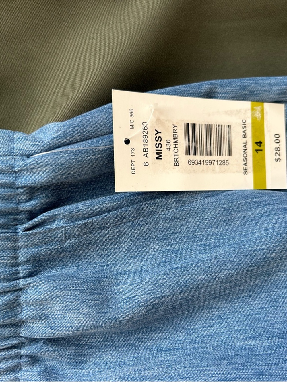 UNIONBAY Pull-On Capris in Blue and Olive - Picture 10 of 12